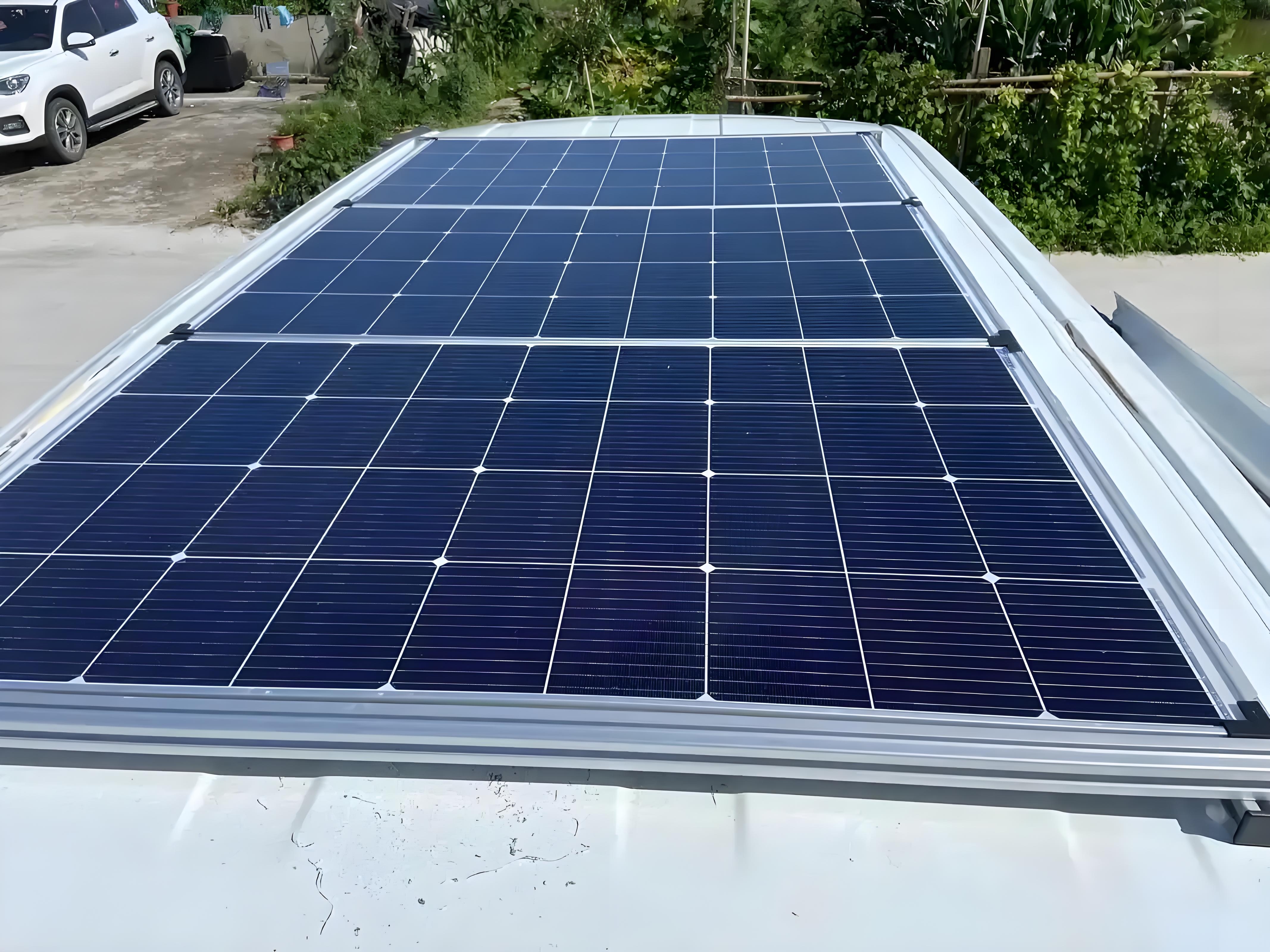 Retractable Weatherproof Patio - Panel Power Outdoor recensione e prezzo